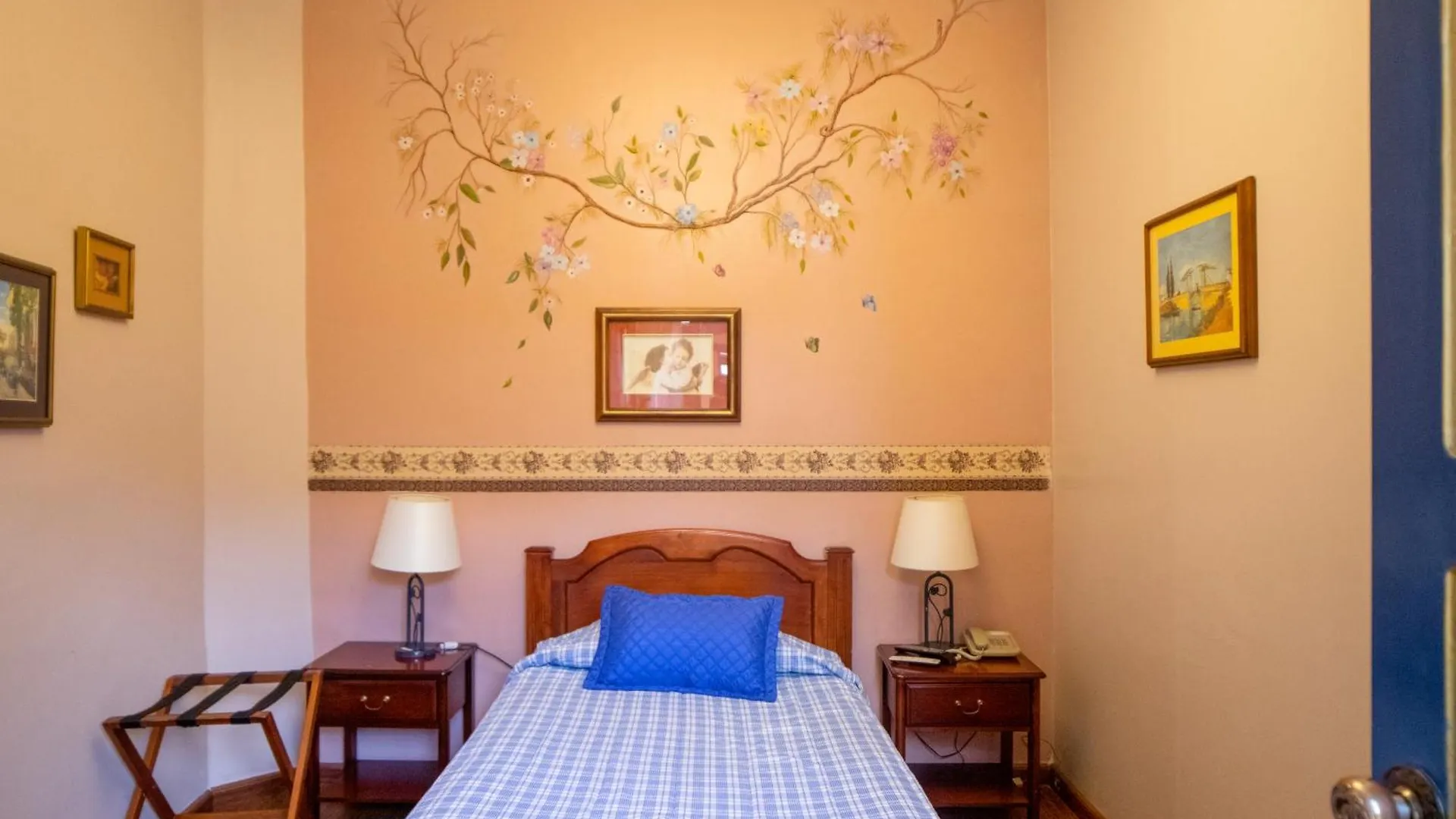 Hotel Posada Del Angel Cuenca